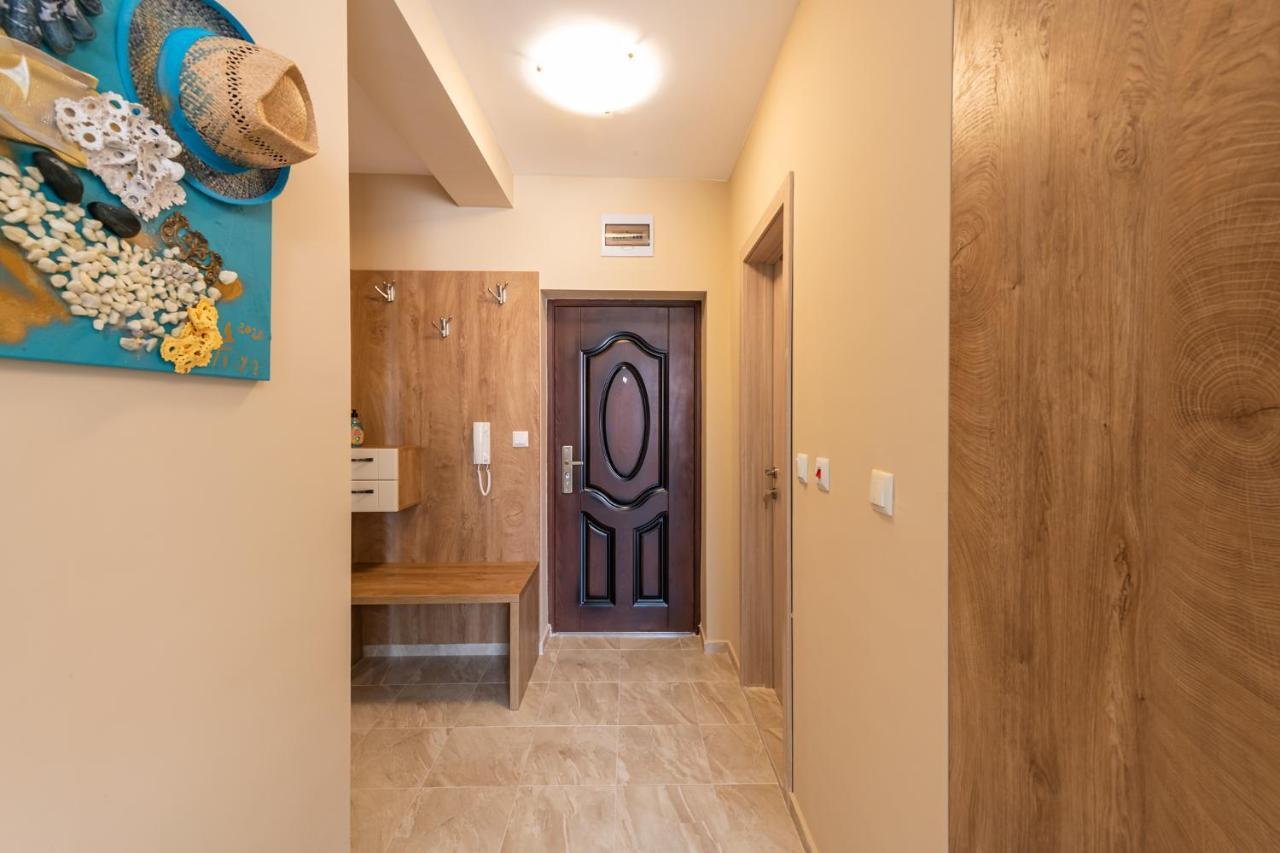 Aquamarine Apartment Pomorie Exterior photo